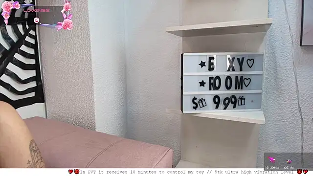 Snapshot of 1Sloppy_Fox4 chatting on October 28, 5:08 am 1Sloppy Fox4 online show from October 28, 5:08 am