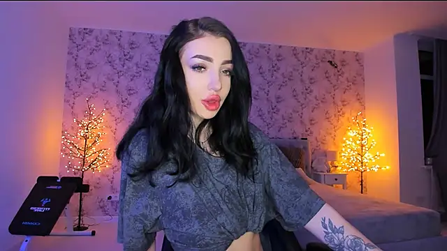 Snapshot of NancyLovee_ chatting on January 31, 10:41 pm NancyLovee online show from January 31, 10:41 pm