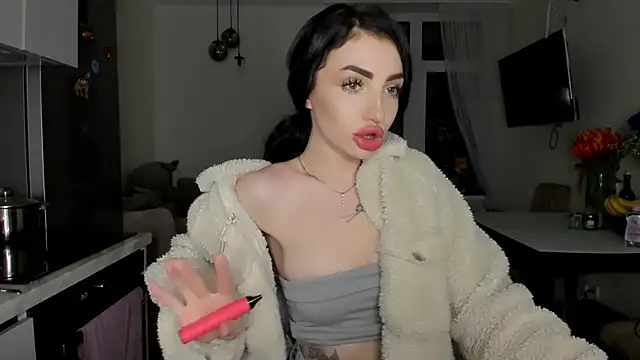 NancyLovee  online show from April 18, 9:37 pm
