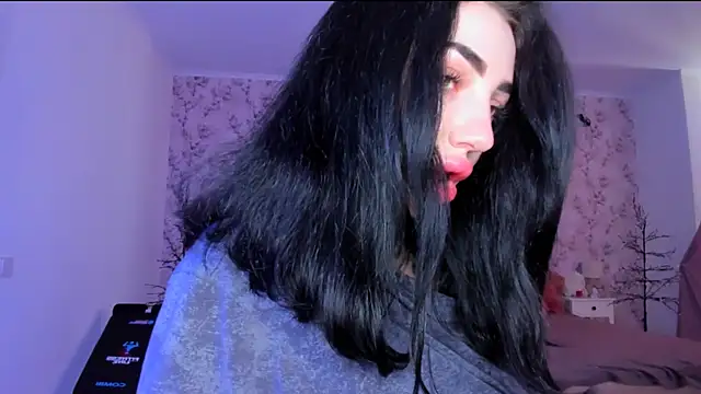 Snapshot of NancyLovee_ chatting on June 2, 1:44 pm NancyLovee online show from June 2, 1:44 pm
