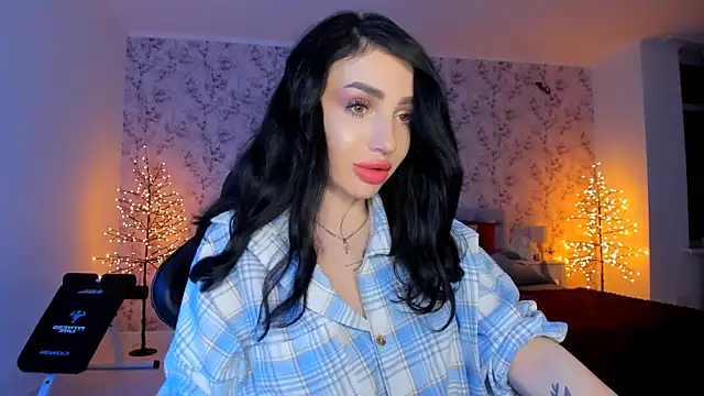 Snapshot of NancyLovee_ chatting on February 19, 8:28 pm NancyLovee online show from February 19, 8:28 pm