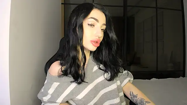 Snapshot of NancyLovee_ chatting on October 19, 8:17 am NancyLovee online show from October 19, 8:17 am