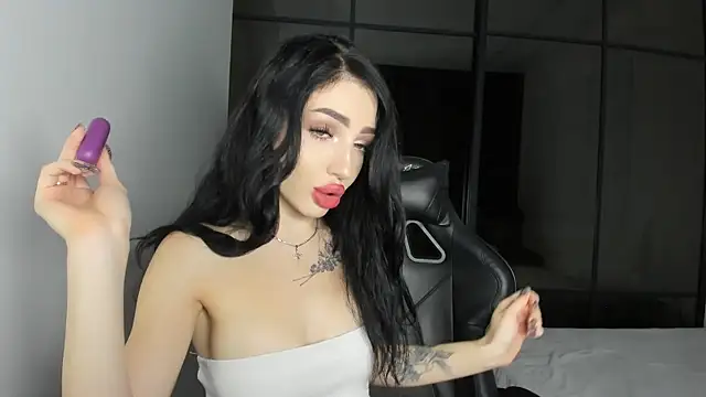 Snapshot of NancyLovee_ chatting on September 24, 1:28 pm NancyLovee online show from September 24, 1:28 pm