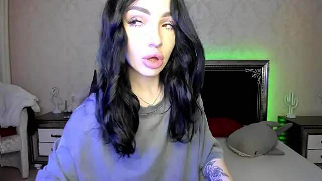 Snapshot of NancyLovee_ chatting on March 15, 6:10 pm NancyLovee online show from March 15, 6:10 pm