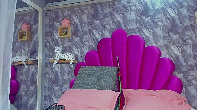 EMMAPARISS online show from October 11, 11:55 am