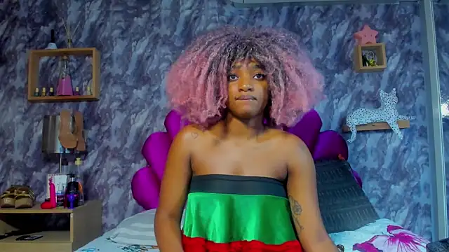 Snapshot of EMMAPARISS chatting on February 3, 11:59 am EMMAPARISS online show from February 3, 11:59 am