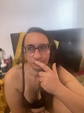 gloria7v05 online show from July 1, 5:24 pm