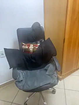 gloria7v05 online show from February 18, 1:07 pm