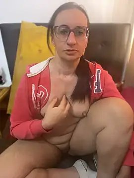 gloria7v05 online show from June 21, 1:39 pm