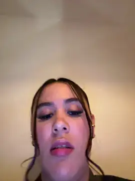 Snapshot of LexyRobert chatting on March 3, 12:01 am LexyRobert online show from March 3, 12:01 am