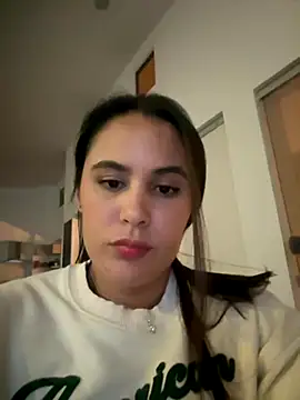 Snapshot of LexyRobert chatting on October 2, 3:32 am LexyRobert online show from October 2, 3:32 am