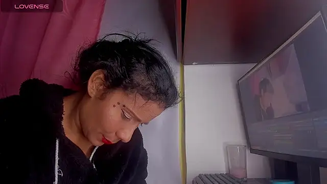 Nenita Hot  online show from October 17, 2:37 am