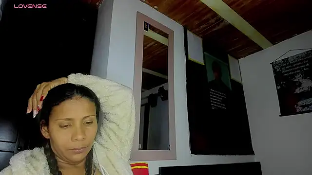 Nenita Hot  online show from October 2, 4:27 am