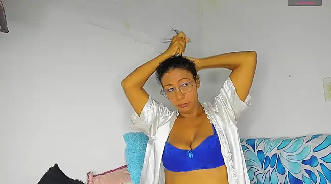 Nenita Hot  online show from March 14, 3:48 am