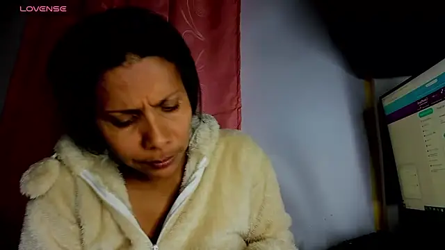 Nenita Hot  online show from September 10, 3:38 am