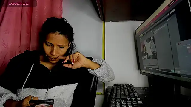 Nenita Hot  online show from September 8, 8:52 pm