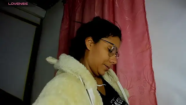 Nenita Hot  online show from September 13, 3:50 am