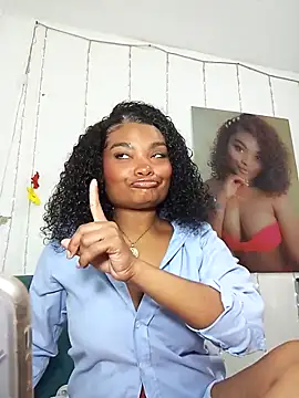 Snapshot of gianna_smith chatting on November 29, 4:12 am gianna smith online show from November 29, 4:12 am