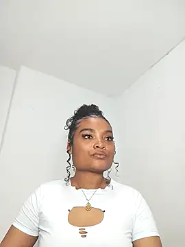 Snapshot of gianna_smith chatting on February 22, 2:14 am gianna smith online show from February 22, 2:14 am