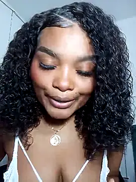 Snapshot of gianna_smith chatting on November 1, 7:52 pm gianna smith online show from November 1, 7:52 pm