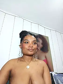 Snapshot of gianna_smith chatting on December 3, 7:41 am gianna smith online show from December 3, 7:41 am