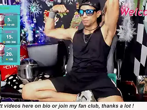 MikeRose94 online show from December 20, 7:06 pm