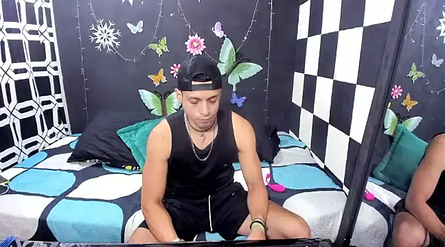 MikeRose94 online show from March 12, 8:20 pm