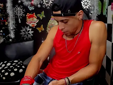 MikeRose94 online show from November 3, 7:28 pm