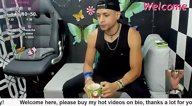 MikeRose94 online show from March 3, 5:31 pm