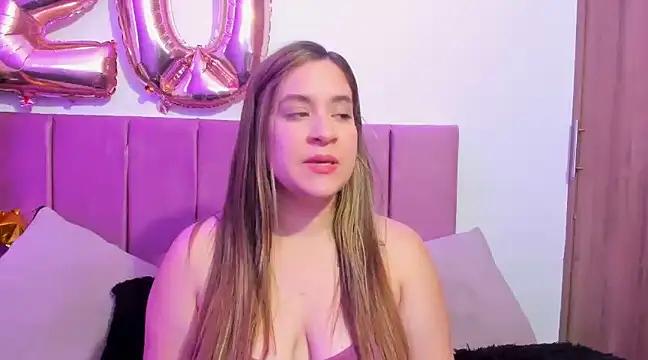 EmmyGray online show from December 18, 7:15 am