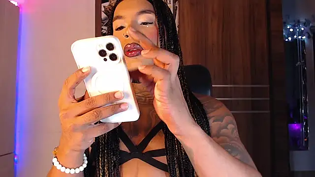 mistressbigcock777 online show from March 4, 6:21 am