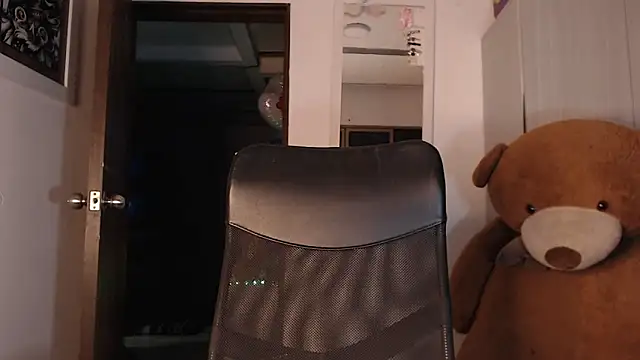 mistressbigcock777 online show from November 26, 3:06 am