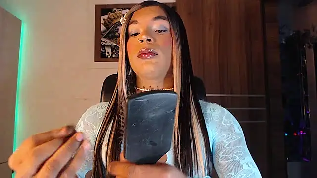 Snapshot of mistressbigcock777 chatting on February 20, 11:23 am mistressbigcock777 online show from February 20, 11:23 am