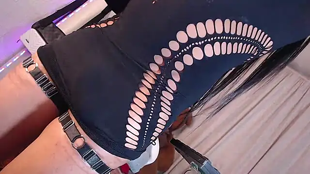 Snapshot of mistressbigcock777 chatting on February 26, 11:09 pm mistressbigcock777 online show from February 26, 11:09 pm