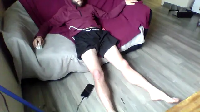 maccdaddy87 online show from April 2, 8:15 pm