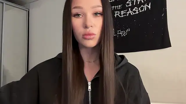 ur molly online show from February 28, 5:07 am