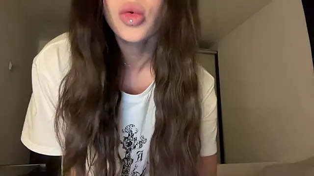 Snapshot of ur_molly chatting on September 28, 12:56 pm ur molly online show from September 28, 12:56 pm