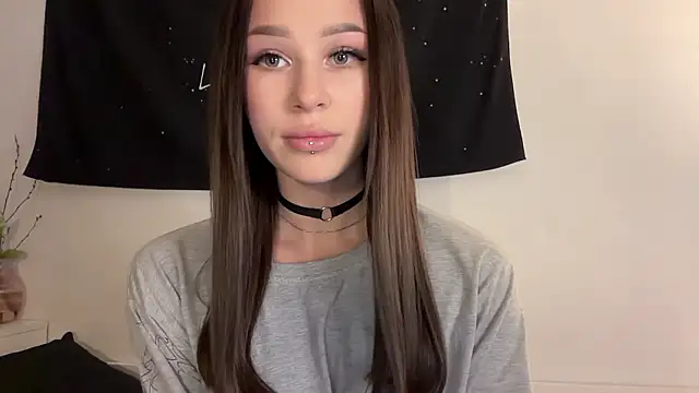 ur molly online show from March 20, 12:28 pm