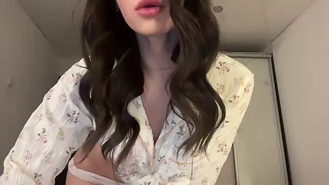 ur molly online show from January 15, 2:26 am