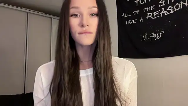 ur molly online show from February 20, 11:45 am