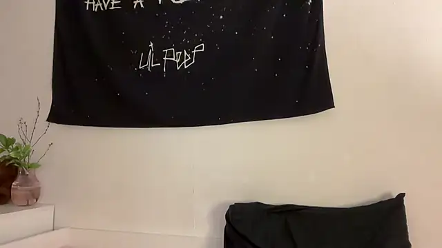 ur molly online show from March 19, 1:33 pm