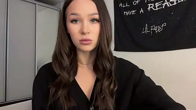 ur molly online show from December 15, 6:08 am