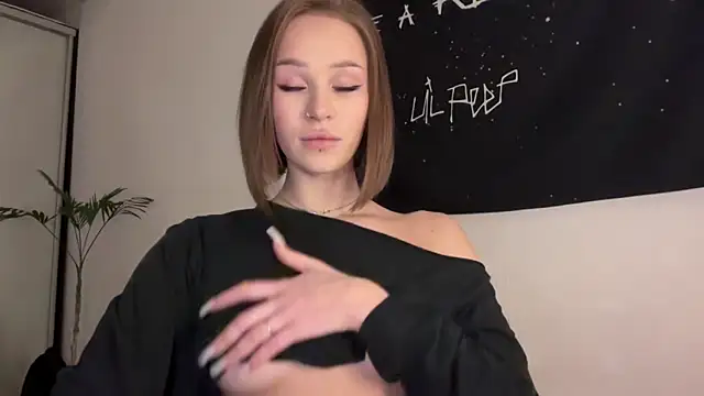 ur molly online show from April 13, 12:20 pm