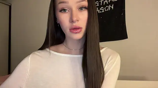 ur molly online show from November 10, 1:05 pm