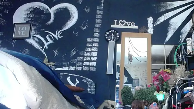 Snapshot of Katrin_miss chatting on December 8, 10:30 am Katrin miss online show from December 8, 10:30 am