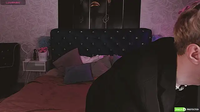 TrevorBenson online show from November 11, 4:18 am