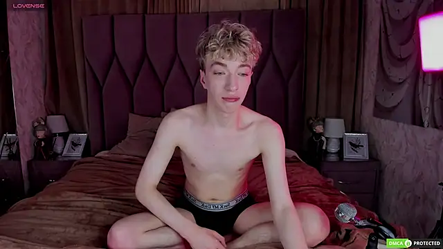 TrevorBenson online show from November 13, 4:05 am