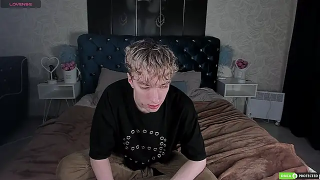 TrevorBenson online show from December 5, 3:05 am