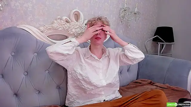 TrevorBenson online show from December 3, 3:40 am