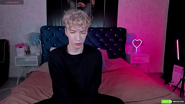 TrevorBenson online show from November 20, 8:59 am